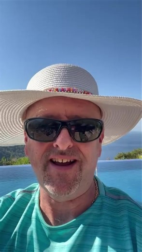 Mr Silly is being a good boy | Discount Home & Garden Centre