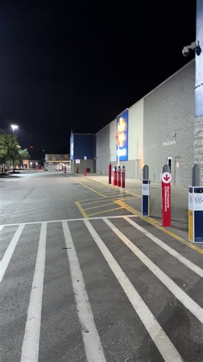 Walmart 24 Hours: Still Open for Late Night Shoppers