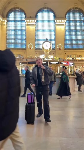 Pokemonshell😎 | For how much will he sell it?😱👇 Tag someone who needs to see this👇 Follow: @pokemonshell for more content! | Credits: @loganpaul | Instagram