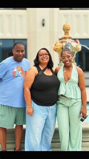 Day 2 Disney Springs Orlando… spring break + cheer = nonstop motion 😅🏆 #disneysprings #downtown