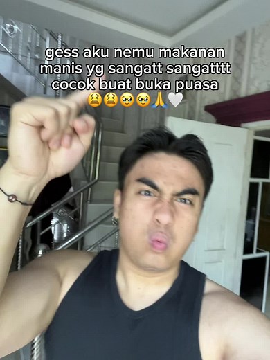 Kebersamaan Manis: Cowok Main Sama Anak Kecil