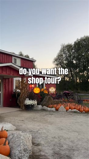 ✨ Do you want a shop tour? 👀✨ Step inside our farm shop and get ready to fall in love, fresh baked goods, homemade candy, gluten-free treats, cozy home décor, and so much more! 🍪🍁 Is there anything better than strolling the pumpkin patch, grabbing your favourite cookie, and checking out all the home decor? It’s the sweetest part of your visit to Snyder’s Farm. 🧡 #snydersfarm #snyders #kwawesome #farmlife #fallfun #kwfamilyfun #snydersfamilyfarm #fallvibes #kwfallthings #pumpkinpatch #pumpkin
