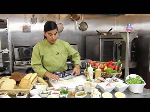 How to Make Pinwheel Sandwiches : Sandwich Recipes