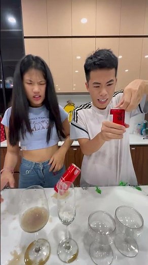 LNF - Lon nước ngọt thần kì || Magical Coca-Cola Can 😂 #shorts #siblings