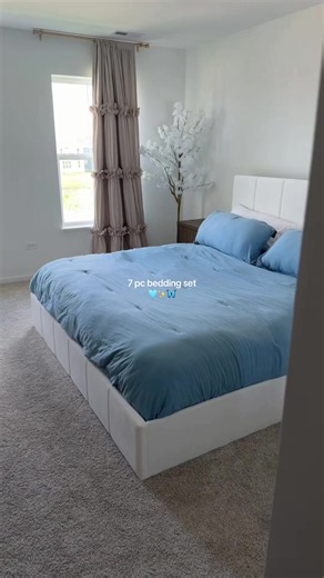 7-Piece Blue Butterfly Bedding Set That Ties Your Room Together