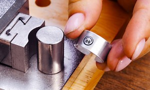 39K views · 87 reactions | Silver ring design for beginners  Look how the girl copes with it easily! | 5-Minute Crafts Like | Facebook