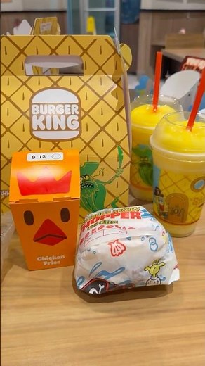 Unboxing the Adorable SpongeBob Meal（美國漢堡王海綿寶寶套餐開箱）🍍#burger #burgerking #spongebob #pineapple #meal