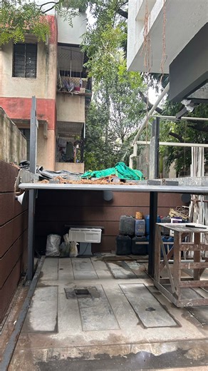 Building attached, car parking ￼