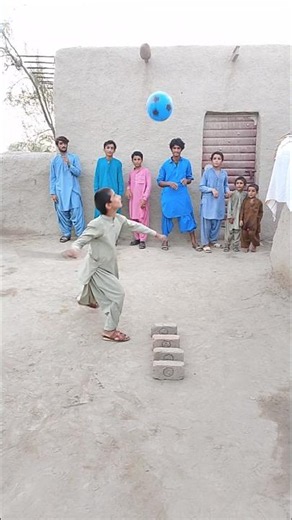 Ball Throwing Challenge #virelshorts #funny #comedy #gamechallenge#viral#youtubeshorts