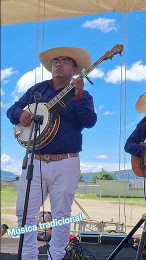 Los concheros de San Cristobal Huichochitlan, Edomex | #tradiciones