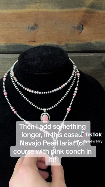 Come see how I build a pink conch Valentines day Navajo Pearl stack!!💕 #western #turquoise #turquoisejewelry #pinkdahlia #mativeamericanart #navajopearls #navajopearlsandturquoise #nfr #rodeo #westernjewelry #flyingajewelry #pinkconch #smallbusinessowner #wranglerjeans