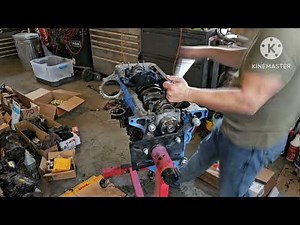 TIME LAPSE OF AN ENGINE REBUILD- TOYOTA DIESEL 2H ENGINE