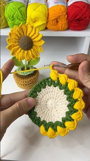 Easy Crochet Flower Coaster Tutorial for Beginners #crochet #handmade #coaster #diy #moclentivi