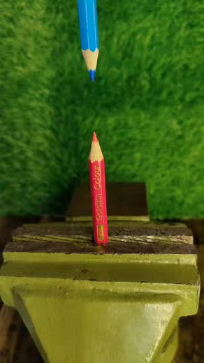 Pencil vs Pencil 😱 #experiment #reels#reelschallengereelschallengereelschallengereelschallenge #reelschallengereelschallengereelschallengereelschallenge2025 | Mr DRILL