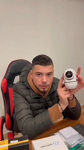 🎥Kamer Inteligjente Me Wi-Fi Detektor Tymi Zile Dere Wireless🚪 🎥Kamer Inteligjente Me Wi-Fi ▪Monitoron ambjentin e punës, shtëpisë apo biznesit. ▪Me aplikacion për lidhjen dhe kontrollin nga telefoni. ▪Lëvizje e rregullueshme për regjistrim me pamje më të gjerë. ▪Suporton audio me dy drejtime, mund të flisni dhe të dëgjoni. ▪️E pajisur me sensor, i cili dallon lëvizjet dhe lajmëron me notification në telefon. ▪️E pajisur me mikrofon, i cili regjistron audio dhe video. ▪Regjistron në kartë mem