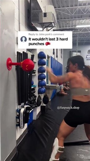 Could you handle 3 punches from her? #boxing #training #viral