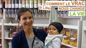 [L'EPICERIE EN VRAC DAY BY DAY LILLE EXPLIQUEE PAR SES CLIENTS] Alors le vrac est peut-être fait pour vous... Mais... Qu'est-ce qu'une "épicerie en vrac" ? Qu'est-ce qu'on y trouve ? Qu'est-ce que la démarche zéro déchet ? Qu'est-ce que ça change vraiment au quotidien pour vous ? Dans cette vidéo les clients de day by day Lille expliquent comment ils sont arrivés à ce choix et le confort que cela peut vous apporter à vous aussi. Un grand merci à Heldric, Victorine, Marie, Angèle, Karine, Dominiq