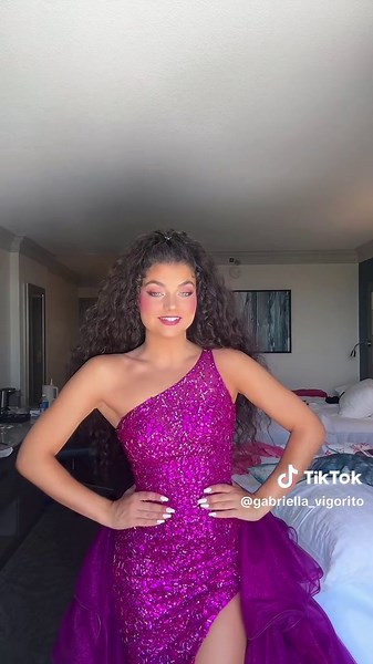 Discover Stunning Dresses for Pageants