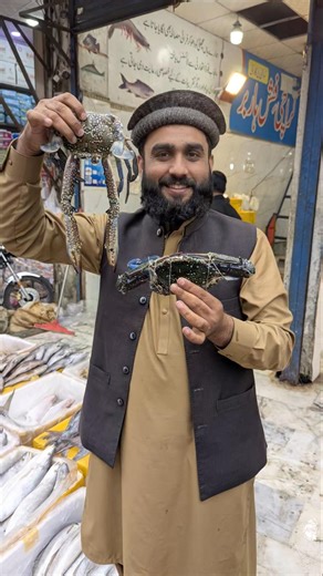 فریش بلیو کریب روالپنڈی مچھلی منڈی میں