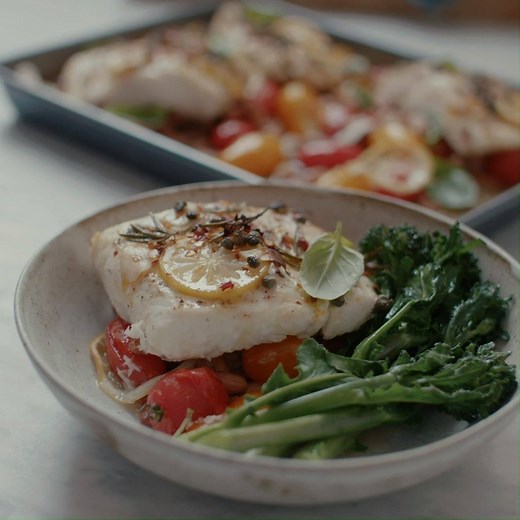 My new cookbook #GRQuickandDelicious is all about making food QUICK. That's why i'm showing you how to make the best halibut fast ! Don't forget to pre-order it now: http://po.st/VdFBEt | Gordon Ramsay