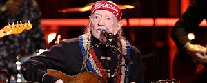 Watch Willie Nelson and Kermit the Frog Perform "Rainbow Connection" at Luck Reunion