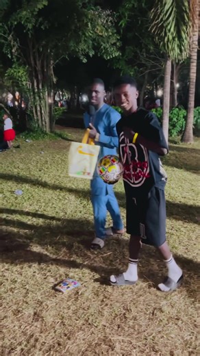 Il montre son talent vraiment il est fort 💪 #football #visibilité #debloquemesvue🥲🙏🏽 #sackoservice