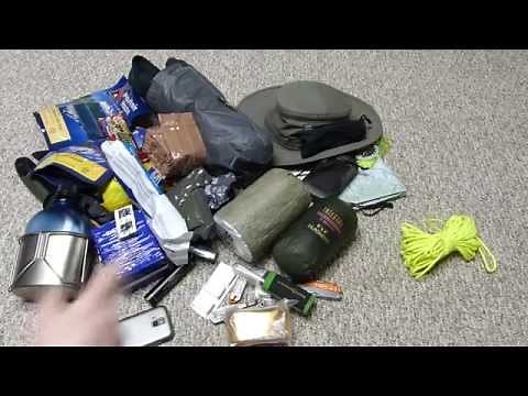 10 Essentials items for wilderness emergency survival kit