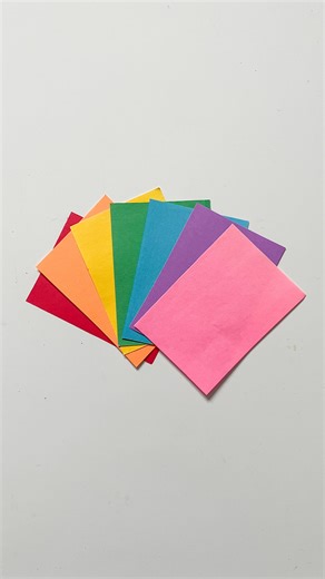 Lindsey BenGera | Sprinkle in Learning® on Instagram: "Number Matching ✨ This activity helps reinforce number recognition, quick thinking, and fine motor skills in a playful way. Have fun! #sprinkleinlearning #numbers #numberrecognition #counting #thinkfast #finemotorfun #finemotor #preschoolmath #preschooler #preschoolactivities #prekactivities #prek #prekteacher #preschoolteacher #teachingkids #gameforkids #activitiesforkids #kidsactivities #kidsmath #mathforkids #mathisfun #mathgames #math #m