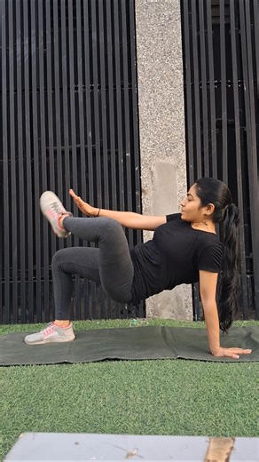 Crab toe touches #pelvicfloor #exercise #shorts