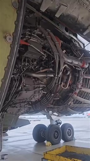 218K views · 2.5K reactions | "Quick" and easy igniter replacement on a GEnx engine! The igniter creates a spark, that ignites the fuel mixture in the engine' combustion chamber. There are 2 igniters per engine. | Update Aviation | Facebook