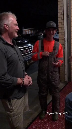 the difference between a cano and pirogue. #cajun #louisiana #bayou #america