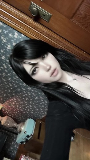 Capturing the Perfect Selfie: Tips and Tricks