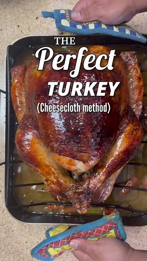 The PERFECT Roast Turkey! the only Turkey recipe you need this #thanksgiving 😊 it comes out moist & #delicious every time. #foodie