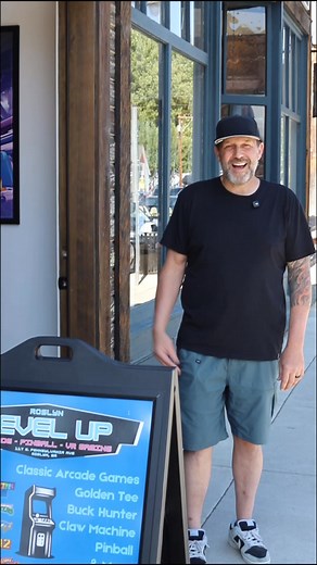 Have you checked out Roslyn Level Up yet? Upstairs is packed with awesome arcade rooms and a virtual reality escape room! It's something new in town where kids and adults of all ages can come for an over-the-top great time any time of the year! www.roslynlevelup.com | Roslyn Downtown Association