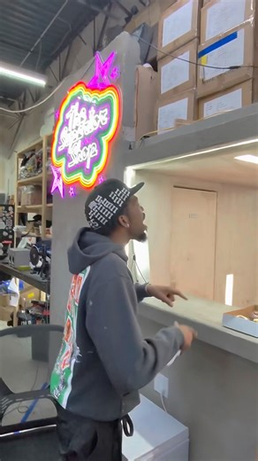 Does Block Boy Jb look like Glorilla ?! 🤣￼