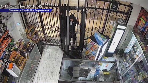 Watch: Truck breaks through smoke shop front door, allowing thief to rob it