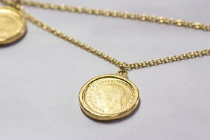 14K Gold Coin Pendant: Minimalist Boho Chic Necklace Charm - Etsy