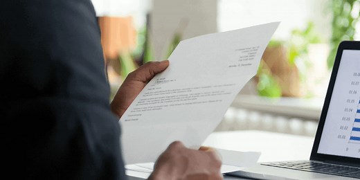 How to End a Cover Letter the Right Way (With Examples)