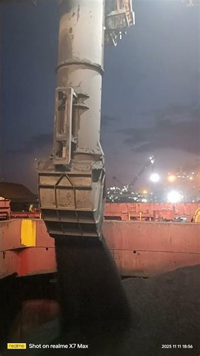 LOADING COAL IN SHIP ⚓⚓⚓MERCHANT NAVY LIFE #shorts #merchantnavy