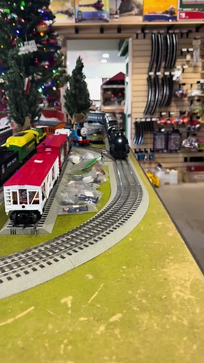 Lionel O-Gauge Train Sets Now Available at The Train Shoppe