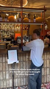 No way | Flying Tomato Pizza