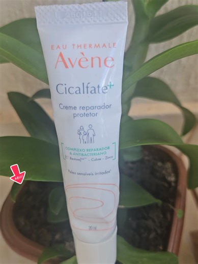 @Eau Thermale Avène Creme para tratar com amor sua pele irritada #avene ##tiktokshop #cicalfate #antibacteriano #facial