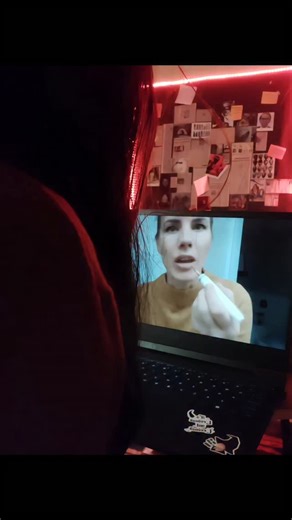 creepi⊙⁠_⁠◎ on Instagram: "She was never a loving mom💀 Explanation⏬️ Ruby Franke was a popular American family vlogger known for her YouTube channel “8 Passengers,” where she shared parenting advice and daily life with her six children. While she presented herself as a strict, values-driven mother, her parenting methods gradually raised serious concern. Behind the camera, her children were subjected to extreme punishment and control. Authorities later revealed that the children were denied food