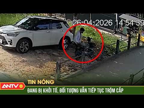 Suspect arrested for theft while under prosecution and prohibited from leaving his residence in C...