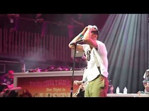 Miguel - Sure Thing (Live at Perez Hilton's "One Night In Austin" 2012)