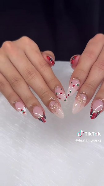 Ready for Christmas yet??? Your perfect holiday nails are waiting! 🎁✨ Plaid, bows, and festive sparkle — the must-have set of the season. #christmas #nailinspo #fyp #christmasnails #trending
