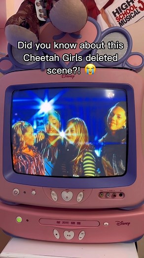 368K views · 68K reactions | Did you know about this Cheetah Girls deleted scene?! - - - #disneychannel #cheetahgirls #ravensymone #dcom #y2k #y2kaesthetic #y2kstyle #2000s #2000snostalgia #2000saesthetics #2000saesthetic #2000skids #2000sfashion #nostalgic #nostalgia #throwback #2000sthrowback | Arianna Nicole D'Angelo | Facebook