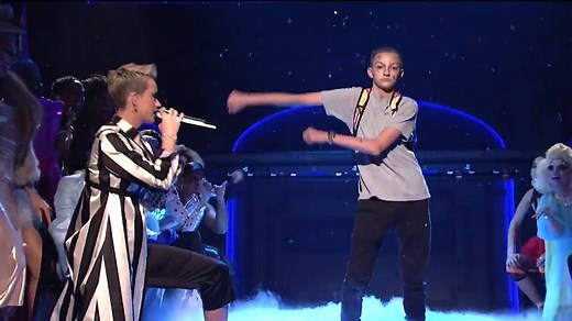 937K views · 3.5K reactions | Did you enjoy "backpack kid's" hypnotic dancing during Katy Perry's "SNL" performance? Because there's more.... | Yahoo | Facebook