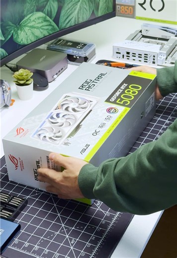 📦 Unboxing and building the ASUS ROG Astral GeForce RTX 5080 16G OC Graphics Card @ASUS Republic of Gamers @ASUS ROG DACH #pc #pcbuild #gamingpc