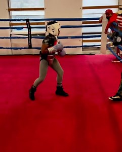 ¡Buenísima sesión de sparring de estos dos niños! 👊🏽😎🔥 #boxeo #boxeomexicano #boxeoprofesional #boxeofemenino #boxeoamateur #boxing #boxinglife #boxingday #boxingtraining #boxinggloves #boxinghype #boxinggym #boxinggirl #boxingband #boxingnews #canelo #floydmayweather #miketyson #lomachenko #gervontadavis #ryangarcia #elsparring | El Sparring